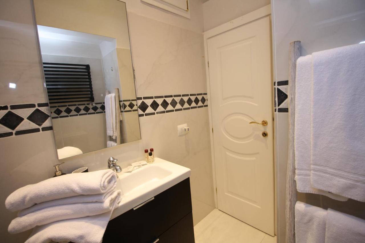 Homedoapartments Deluxe Terme Suite Флоренция Экстерьер фото